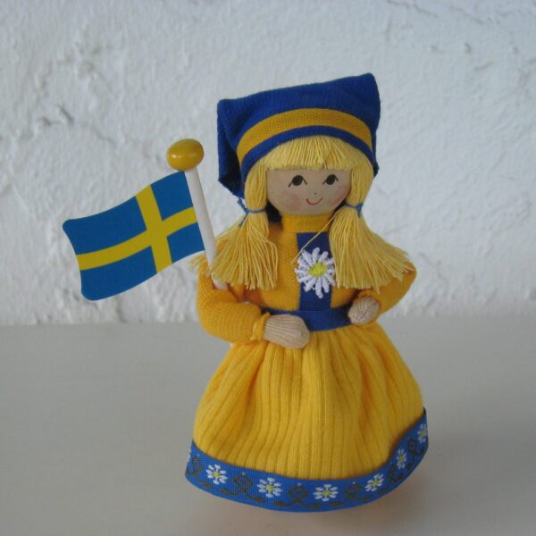 Swedish doll, girl with flag, 5.5" tall  Butticki of Sweden