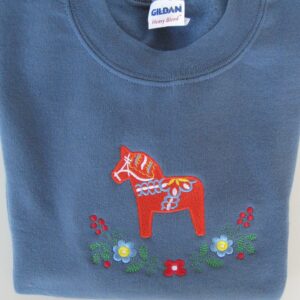 Sweatshirt, blue, with embroidered red Dalahorse, size: M  2 left