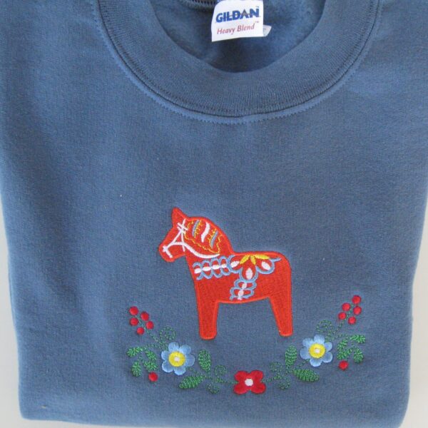 Sweatshirt, blue, with embroidered red Dalahorse, size: M  2 left