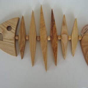 Wood "fishbones" trivet  16" x 9.5"