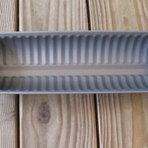 almond cake pan: non -stick finish