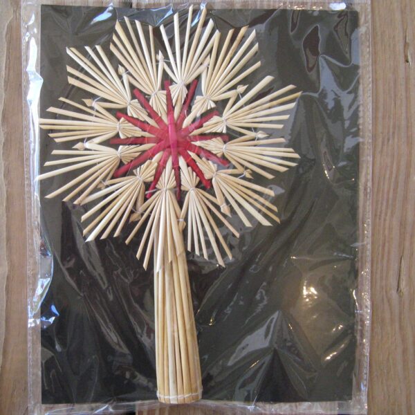 Straw tree top star w/red   10" x 6"