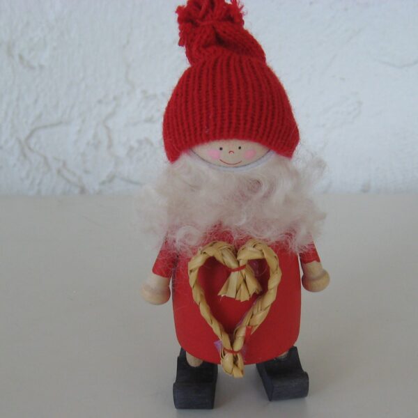 Tomte w/straw heart  5"  Made in Sweden