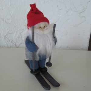 Tomte skiing  6" Butticki of Sweden