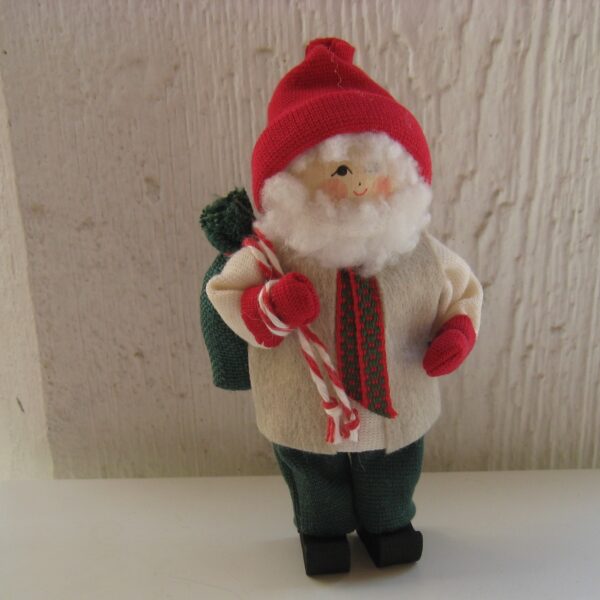 Tomte w/green sack Butticki of Sweden 6"