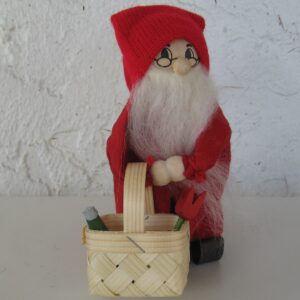 Tomte w/basket  7"  Made in Sweden