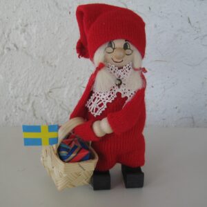 Tomte lady w/basket, flag 7"  Made in Sweden