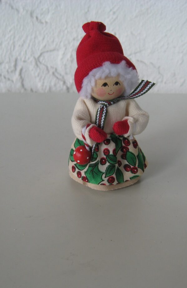 Tomte girl "berries"  3"  Butticki of Sweden