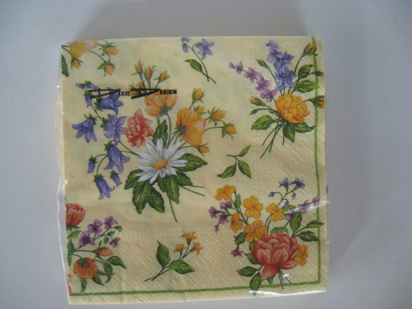 "Sommarblomster" yellow luncheon napkins