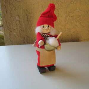 Tomte lady w/porridge  8"  Ljungströms of Sweden