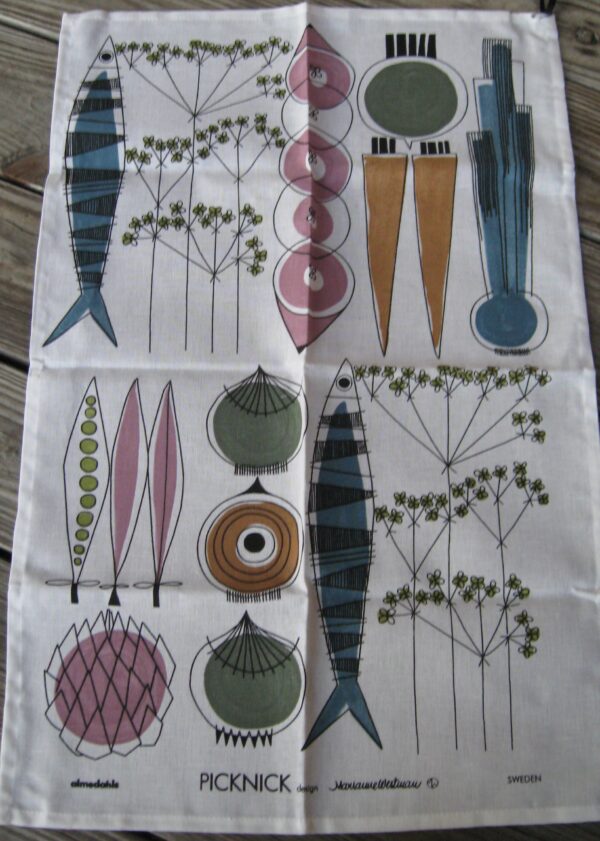 Almedahls "Picknick" blue tea towel  27" x 18"