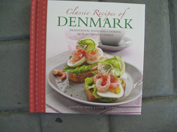 Classic Recipes of Denmark:   Hardcover; 64 Pages